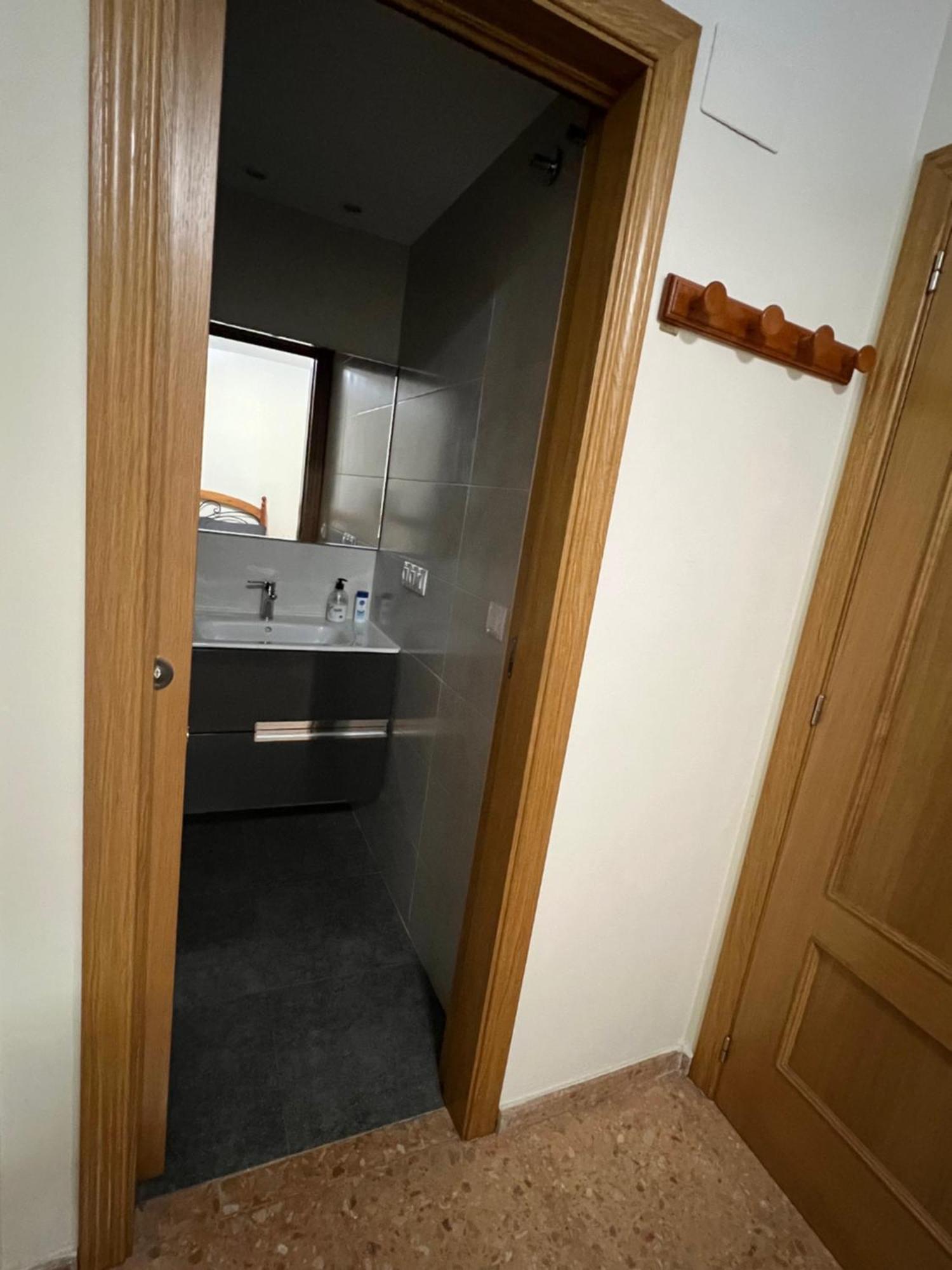 Habitacion Doble Con Bano Privado Apartment Valencia Exterior photo